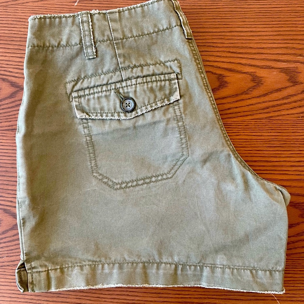 Old Navy olive green shorts